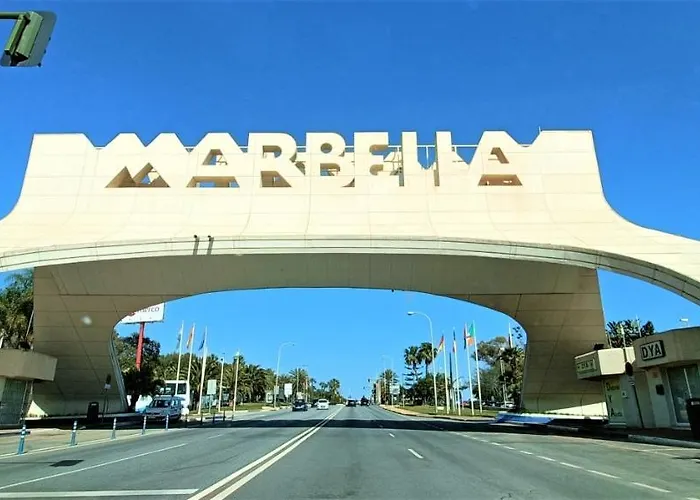 Ample Luxury Fancy Golf & Padel Apartament Marbella