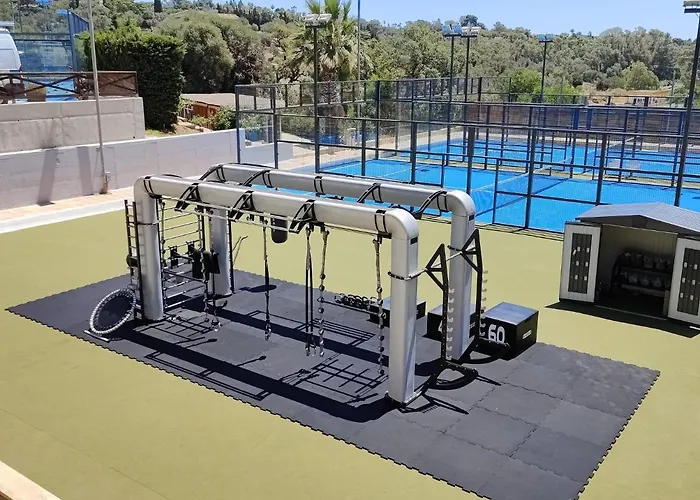 Ample Luxury Fancy Golf & Padel Marbella