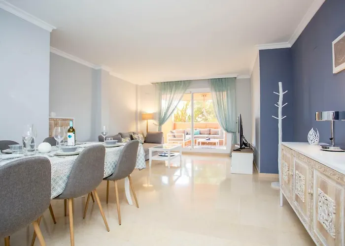 Ample Luxury Fancy Golf & Padel Apartament *