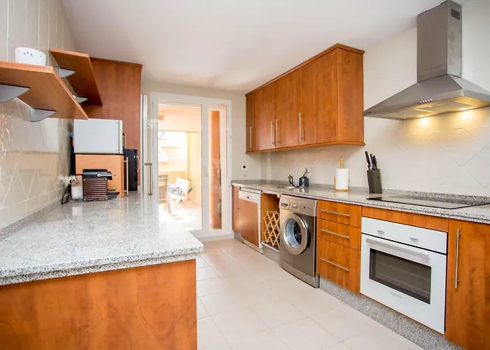 Ample Luxury Fancy Golf & Padel Apartament Marbella