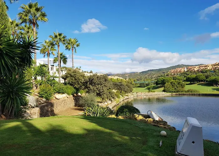 Ample Luxury Fancy Golf & Padel Marbella