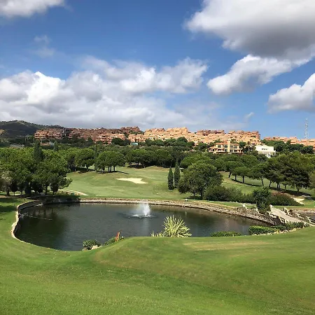 Ample Luxury Fancy Golf & Padel Marbella