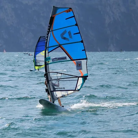 Ample Luxury Fancy Golf & Padel *