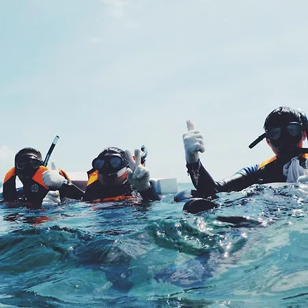 Ample Luxury Fancy Golf & Padel *