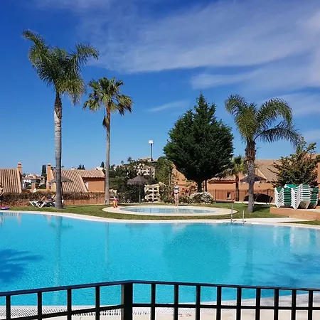 Ample Luxury Fancy Golf & Padel Apartment Marbella