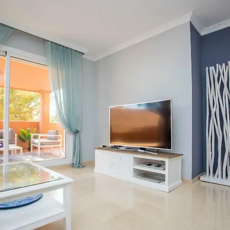 Ample Luxury Fancy Golf & Padel Apartment *