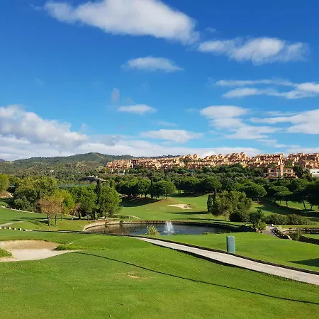 Ample Luxury Fancy Golf & Padel Apartment Marbella