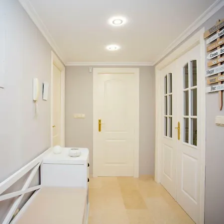 Ample Luxury Fancy Golf & Padel Marbella