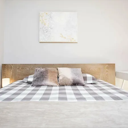 Ample Luxury Fancy Golf & Padel Apartment Marbella