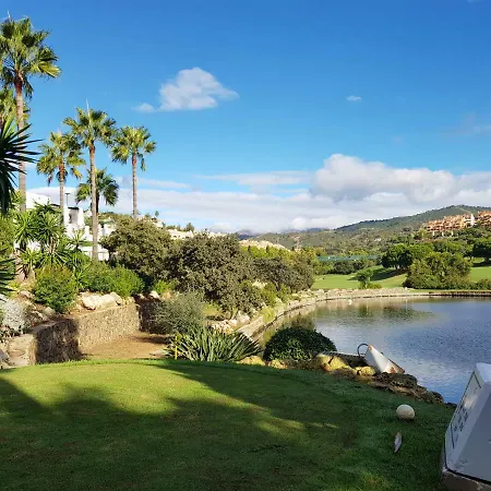 Ample Luxury Fancy Golf & Padel Marbella