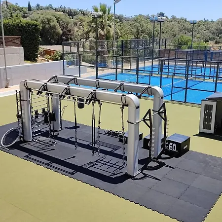 Ample Luxury Fancy Golf & Padel מארבלה