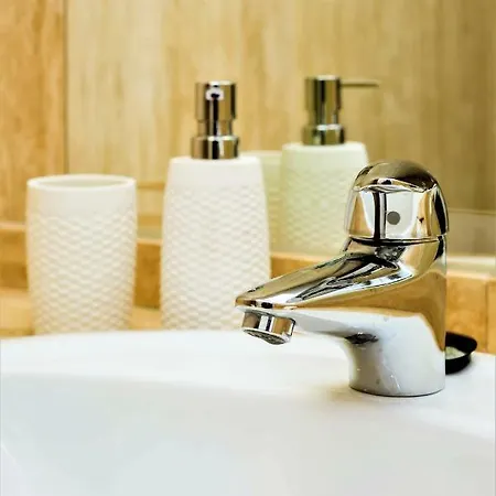 Ample Luxury Fancy Golf & Padel * מארבלה